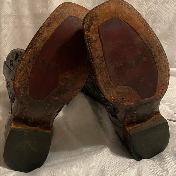 Men’s Corral Vintage leather embroidered square toe western boots. Size 11.5D - Picture 9 of 16